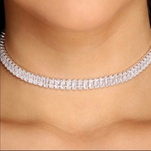- Henri Bendel Luxe Baguette Choker